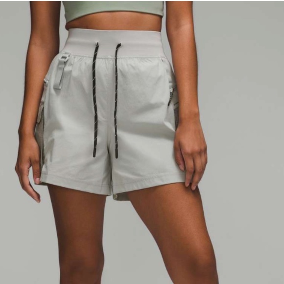 lululemon athletica Pants - Lululemon Multi-Pocket Cargo High-Rise Hiking Short – 5” – Seal Grey – Size 8